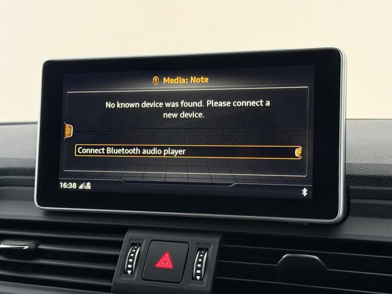 Audi Q5 thumbnail Infotainment System
