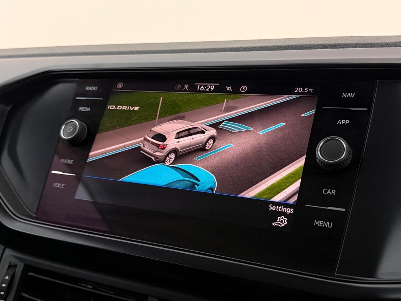 Volkswagen T-Cross thumbnail Infotainment System