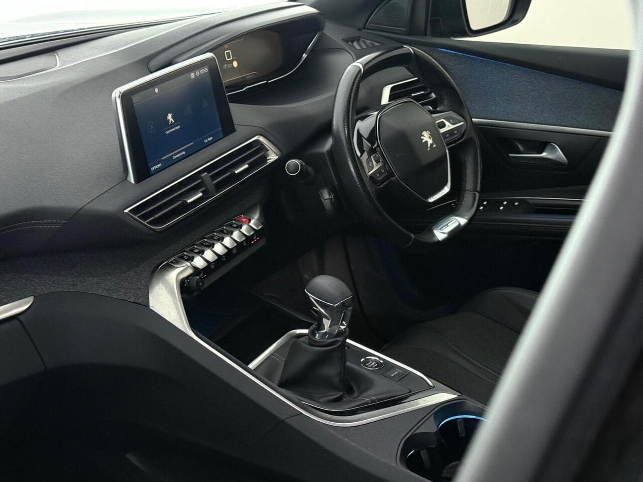Peugeot 5008 thumbnail Interior Front
