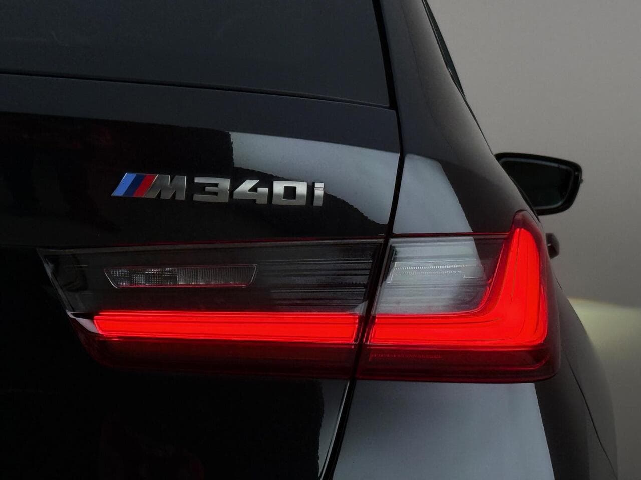 BMW 3 Series thumbnail Lights Rear