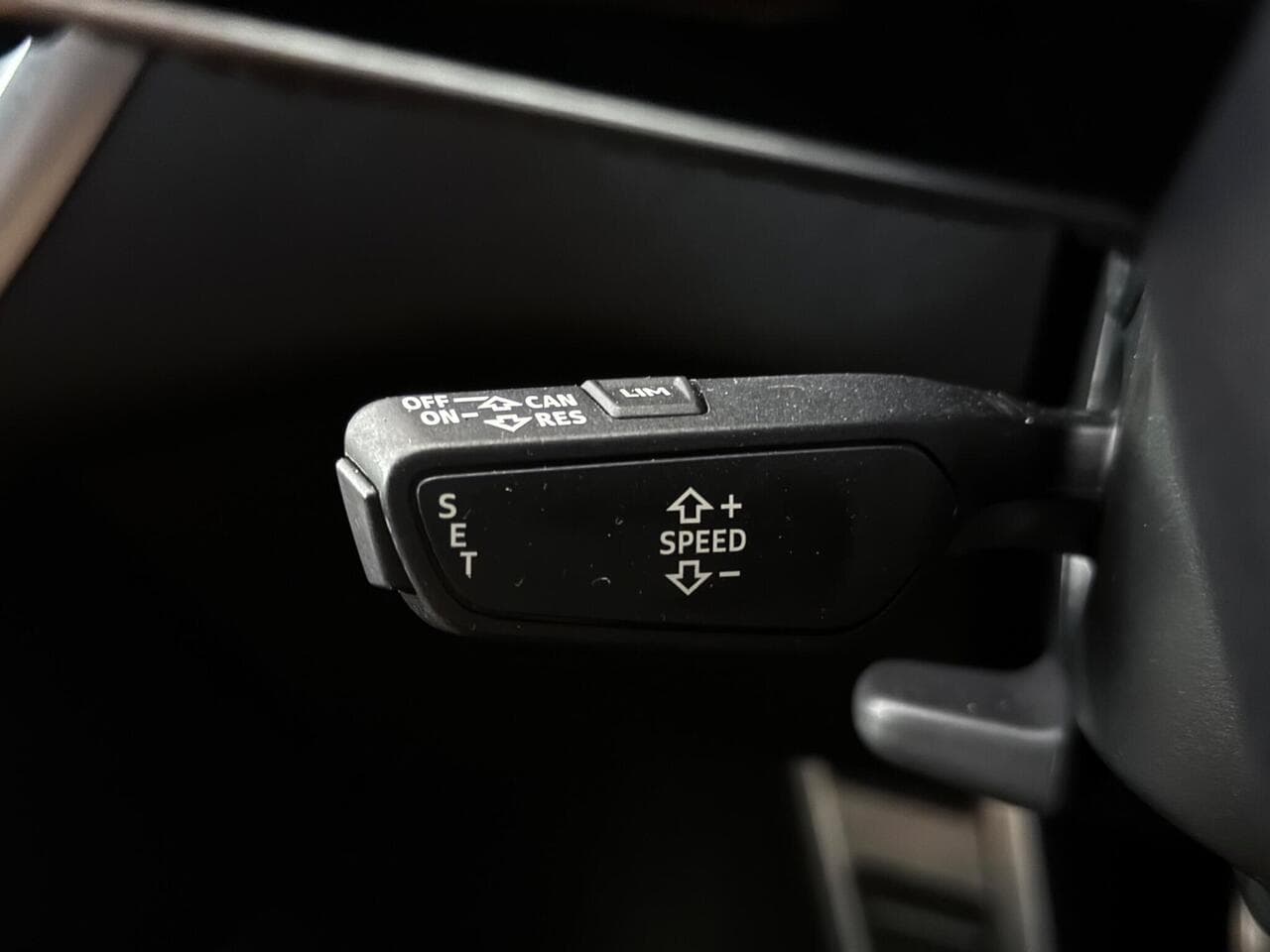 Audi A6 Saloon thumbnail Misc Controls