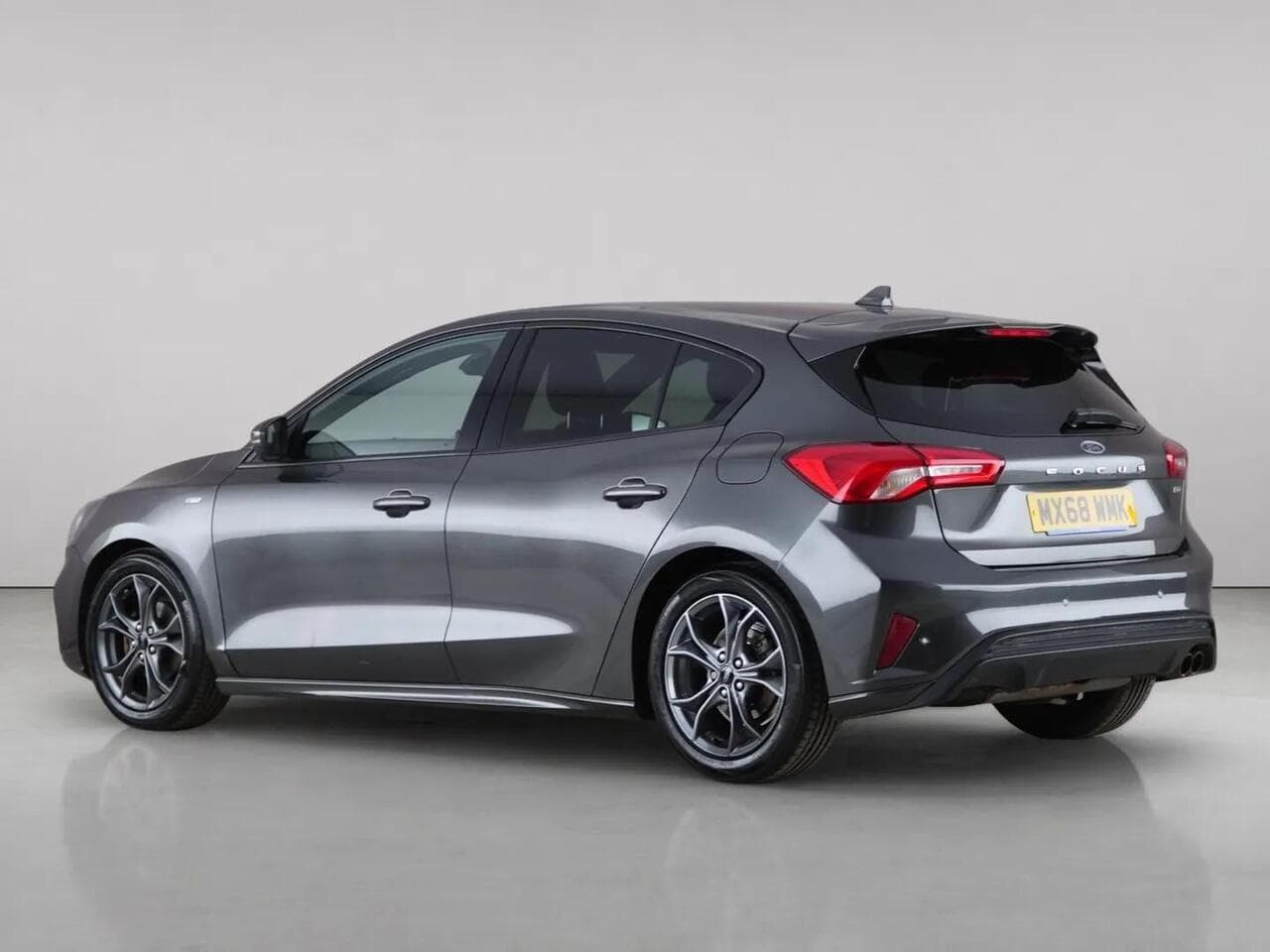Ford Focus thumbnail Rear Left