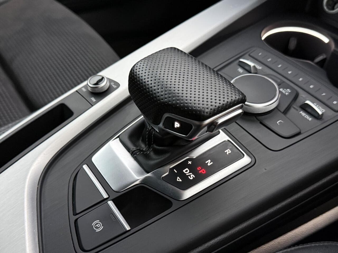 Audi A4 thumbnail Interior Front