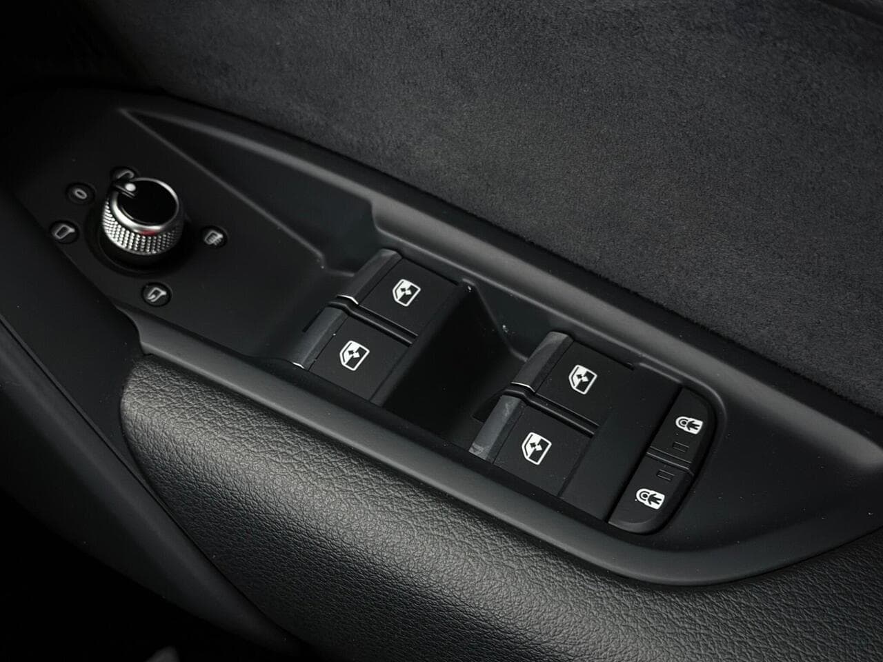 Audi Q5 thumbnail Misc Controls