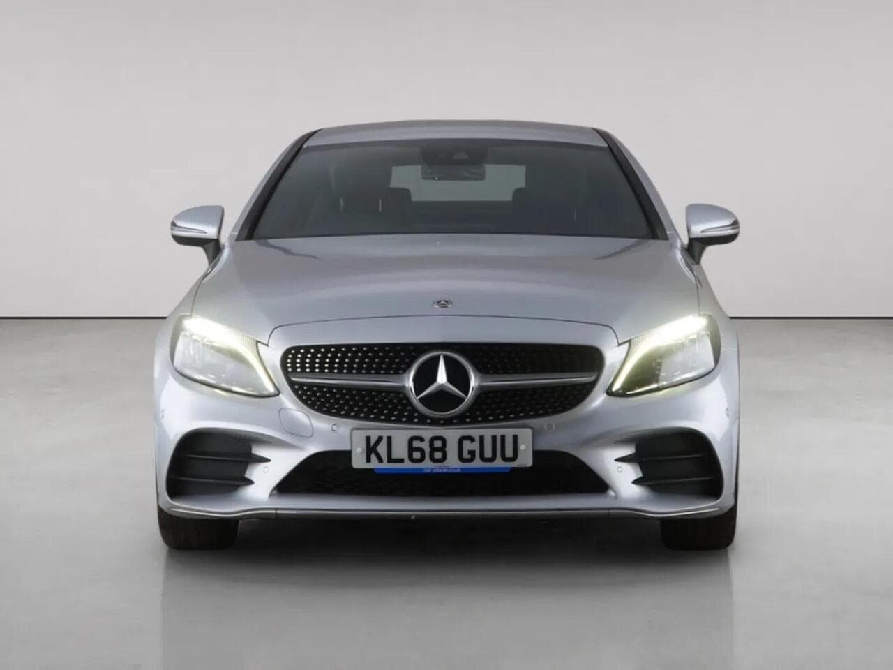 Mercedes-Benz C Class thumbnail Front