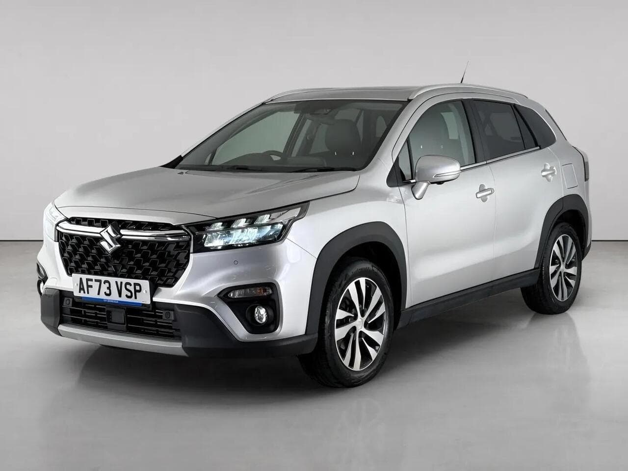Suzuki S-Cross thumbnail Front Left