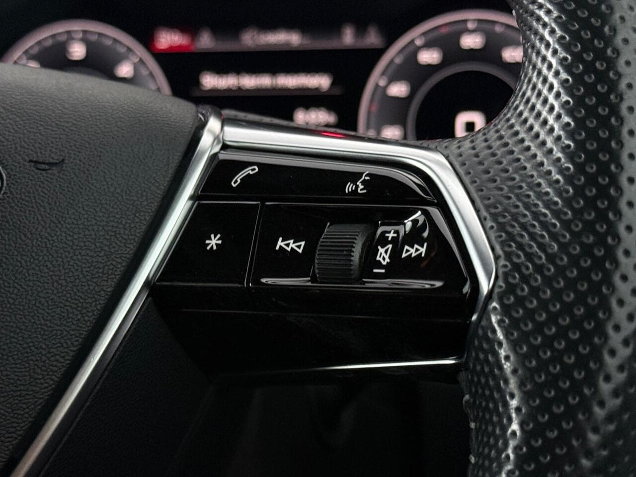 Audi A6 Saloon thumbnail Misc Controls