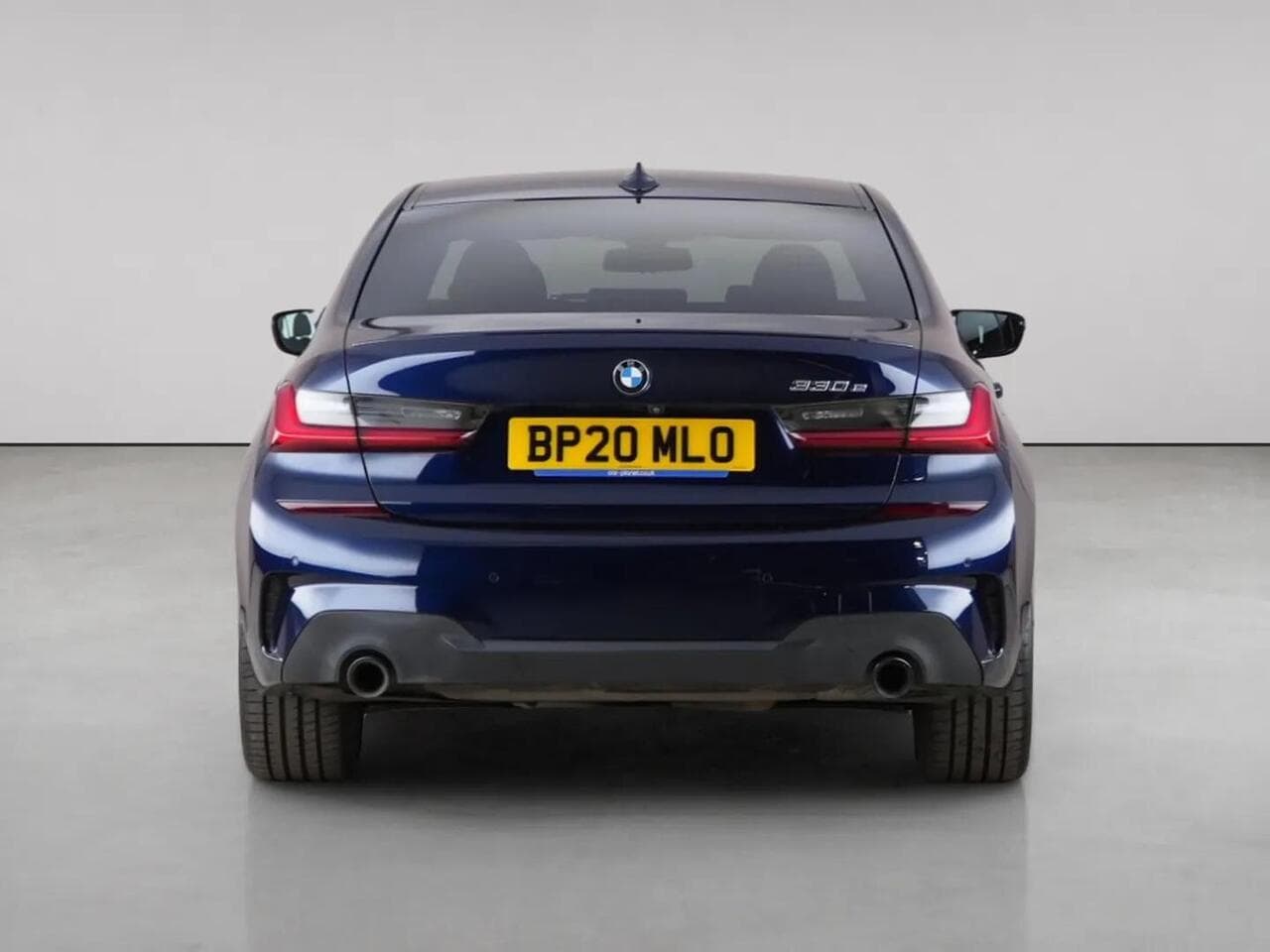 BMW 3 Series thumbnail Rear