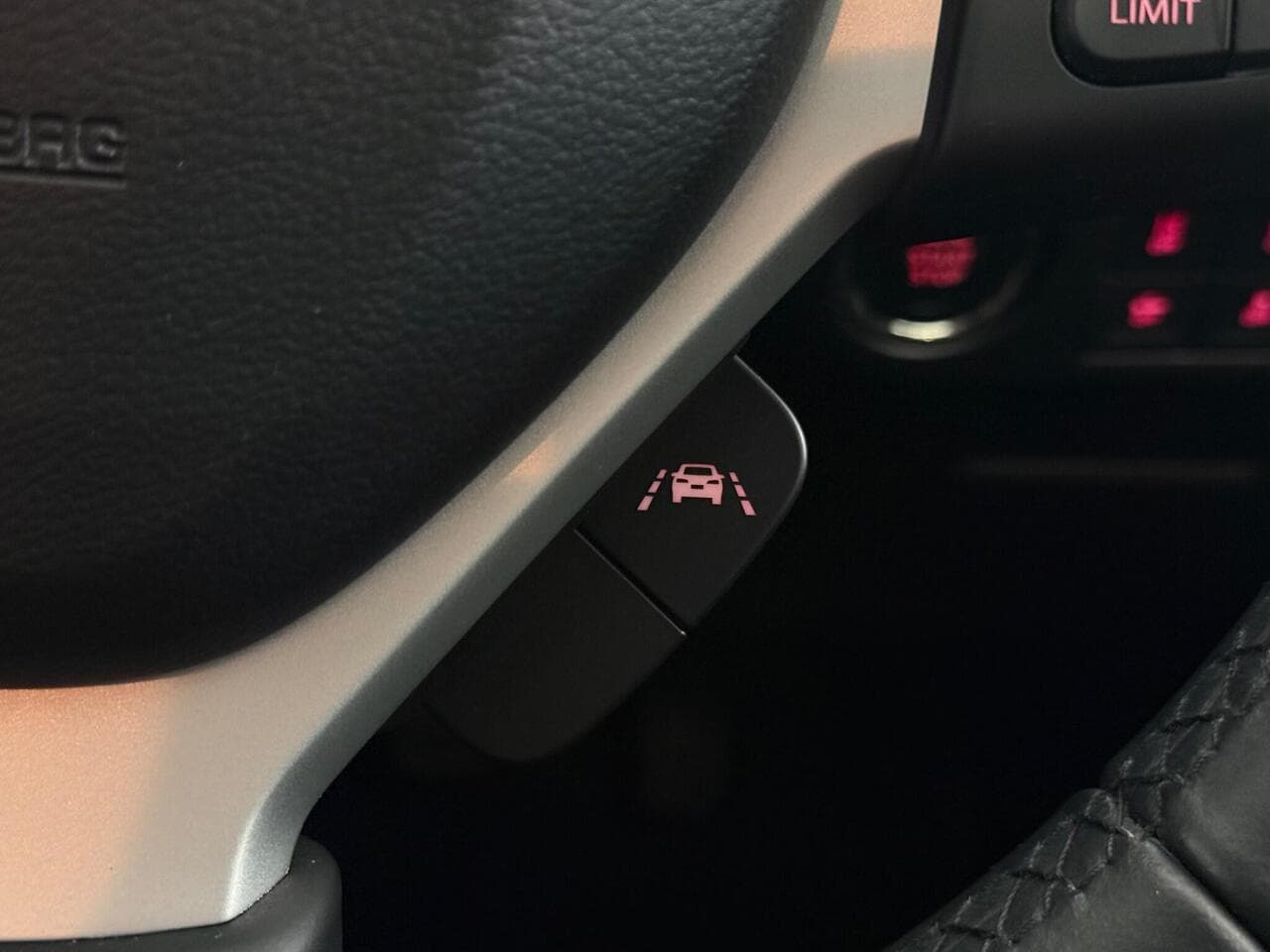 Suzuki S-Cross thumbnail Misc Controls