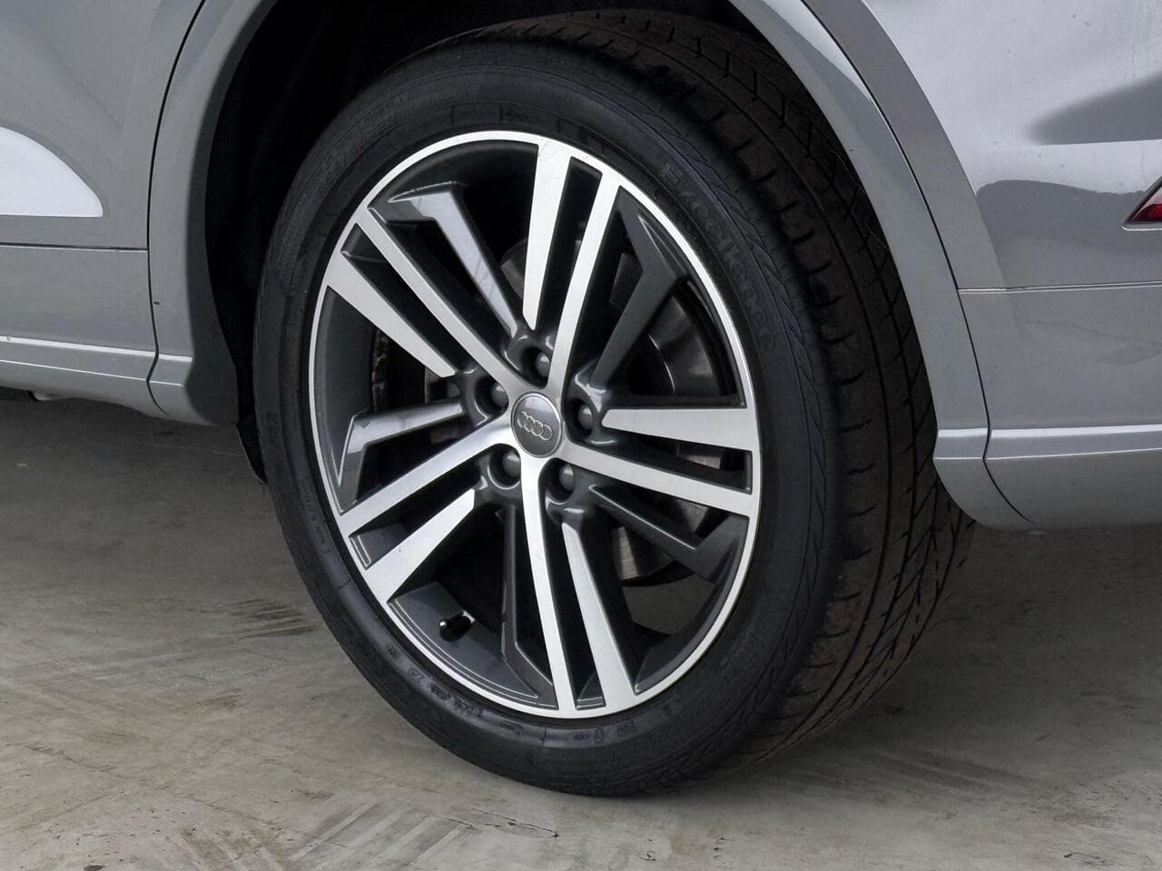 Audi Q5 thumbnail Wheel