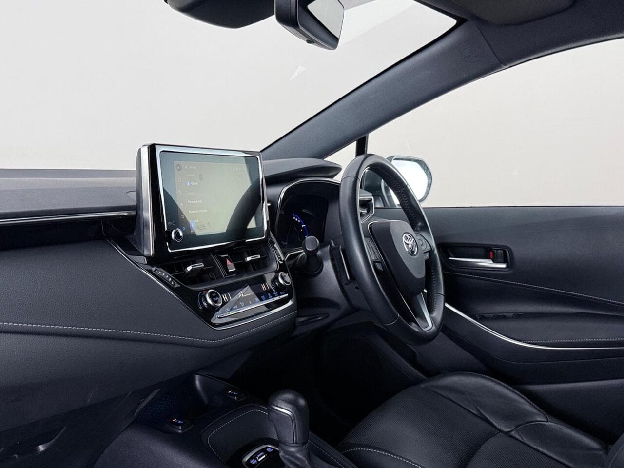 Toyota Corolla thumbnail Interior Front