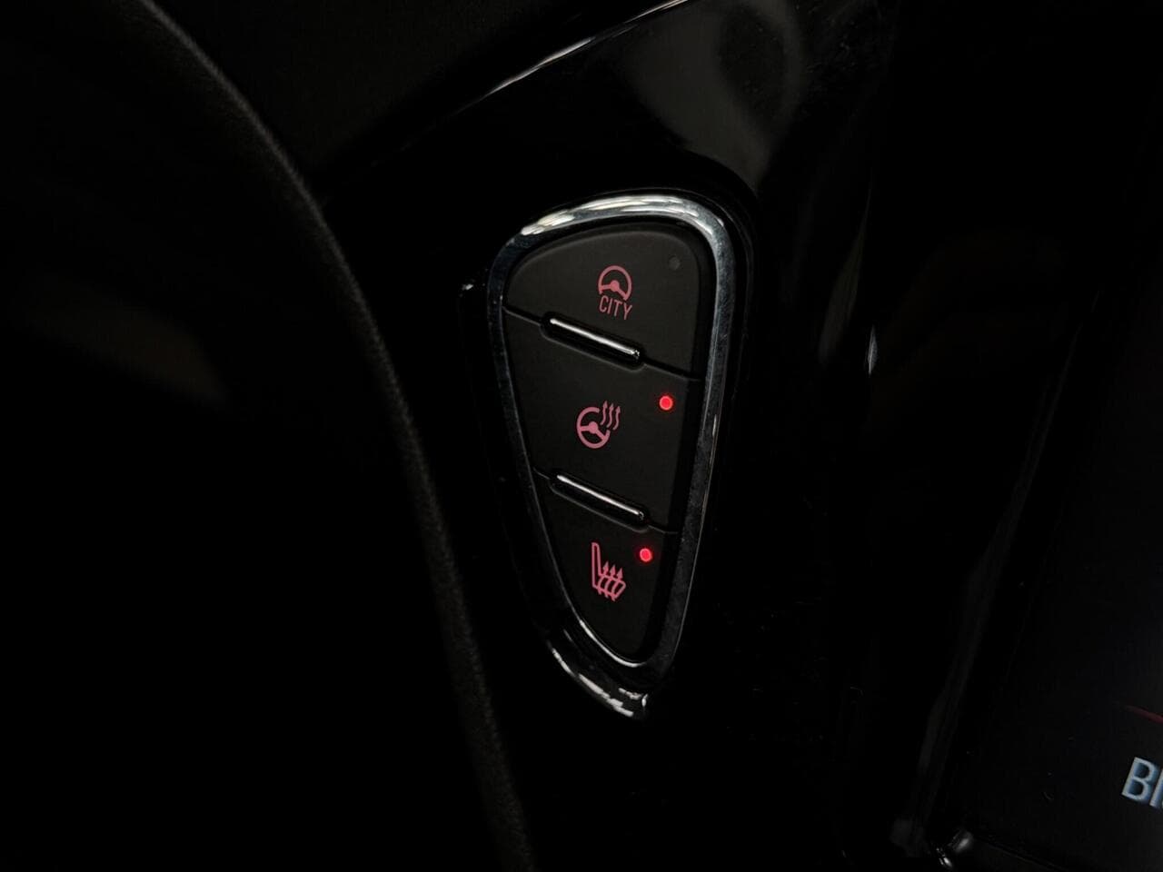 Vauxhall Corsa thumbnail Misc Controls
