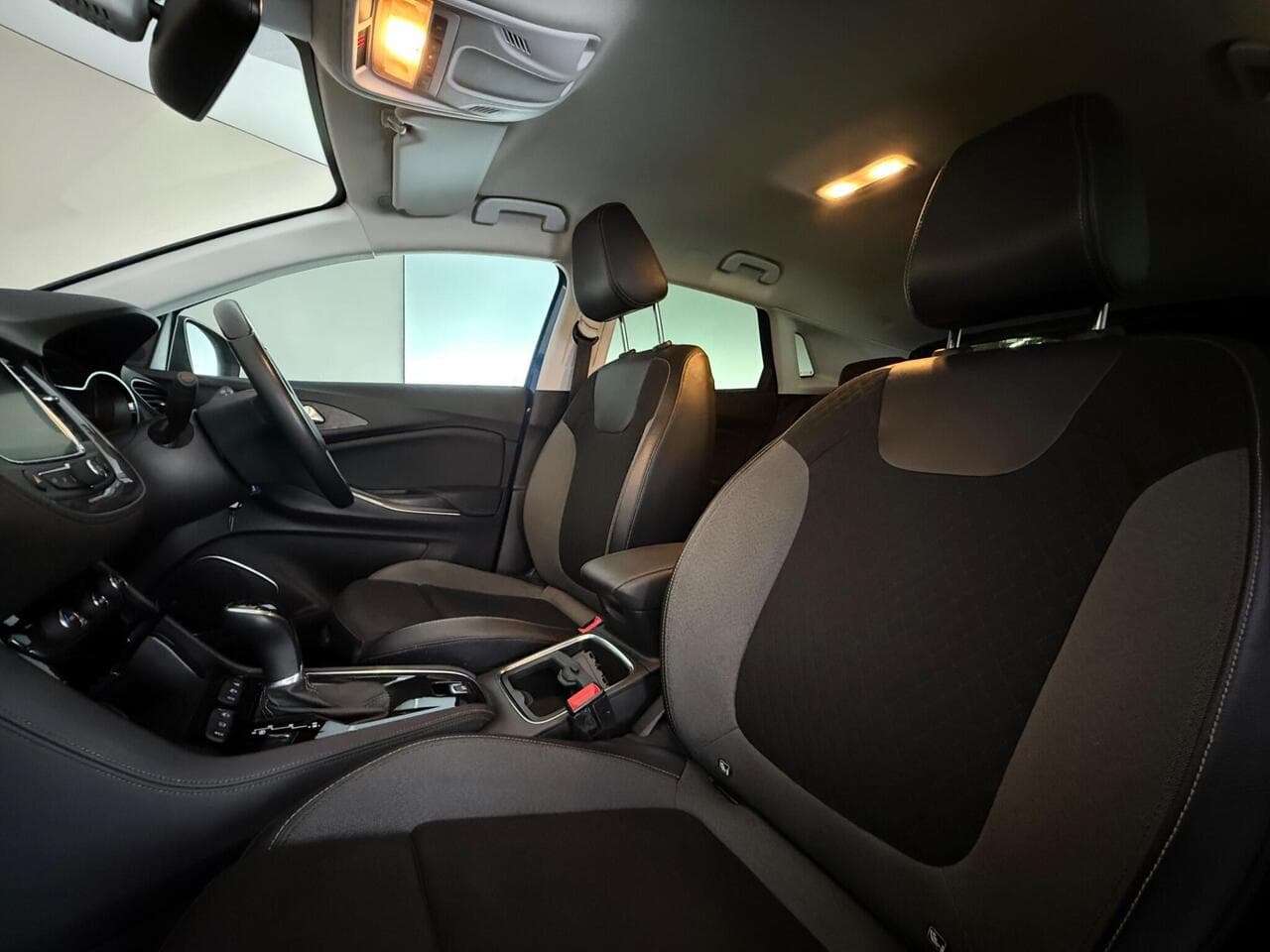 Vauxhall Grandland X thumbnail Seat Front Passenger