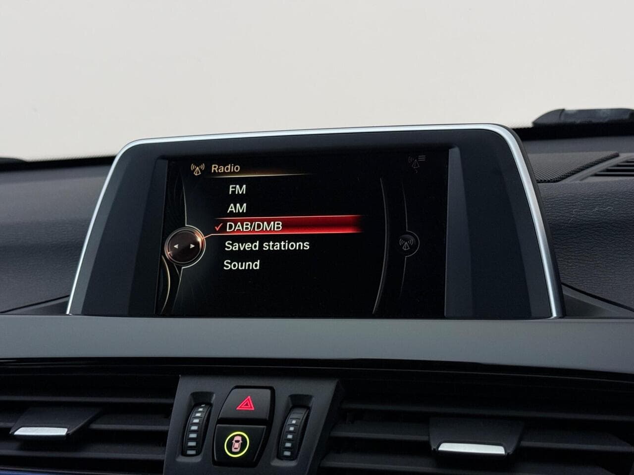 BMW X1 thumbnail Infotainment System