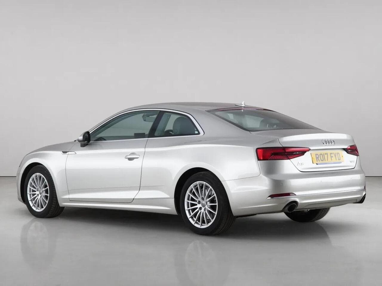 Audi A5 thumbnail Rear Left