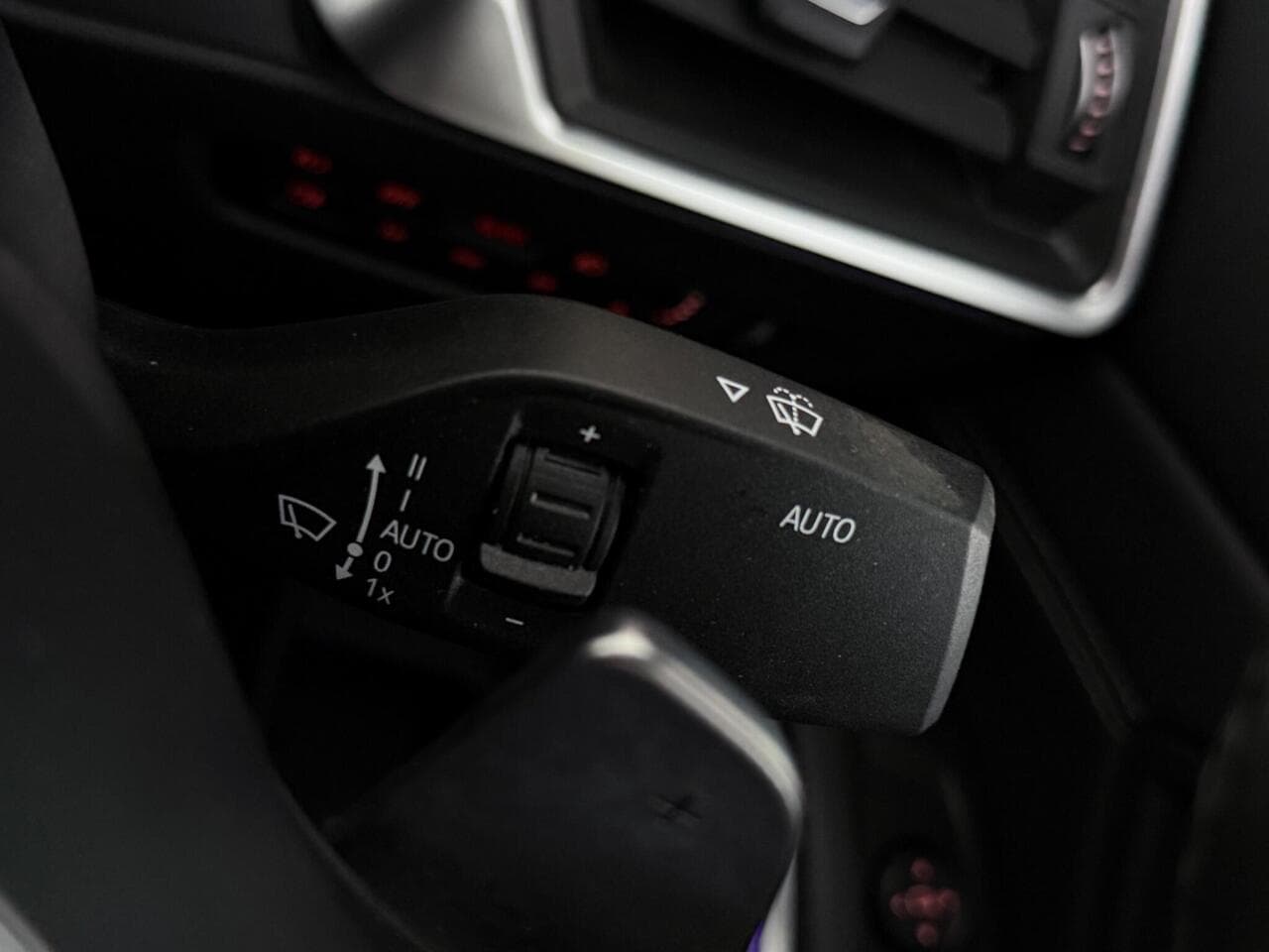 BMW 3 Series thumbnail Misc Controls