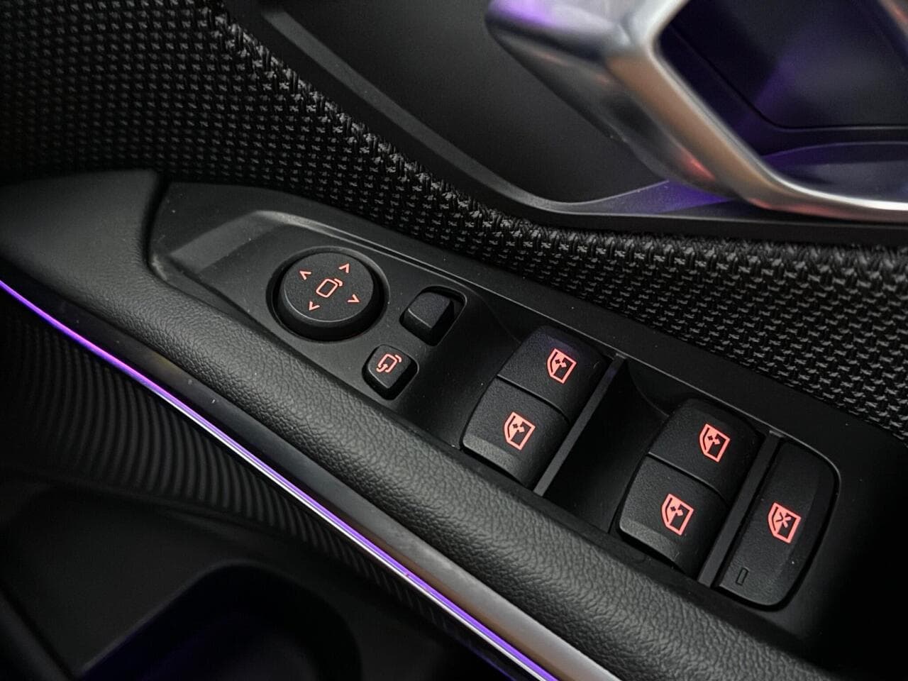 BMW 3 Series thumbnail Misc Controls