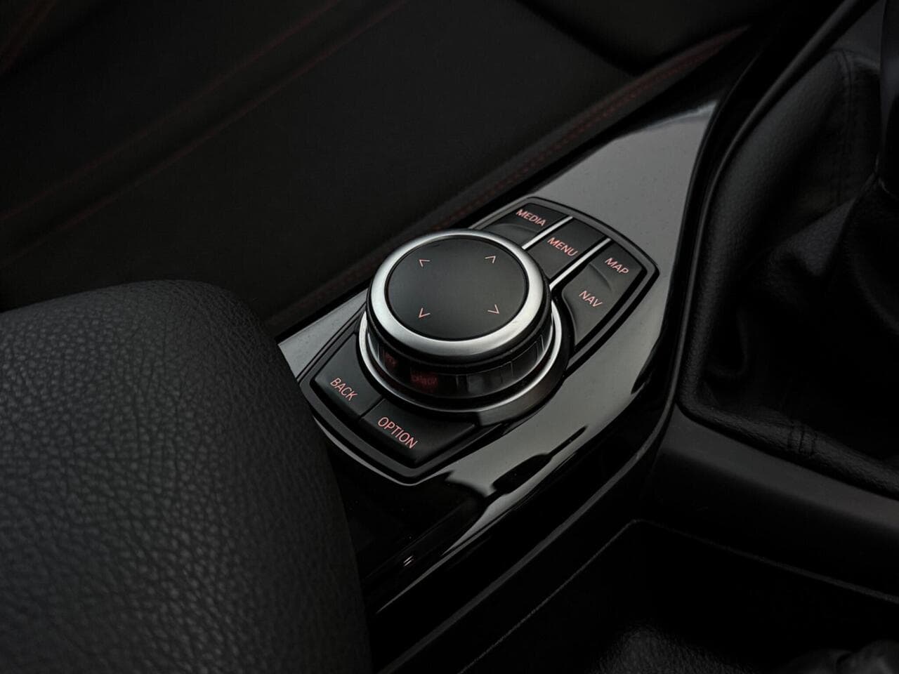 BMW 1 Series thumbnail Misc Controls