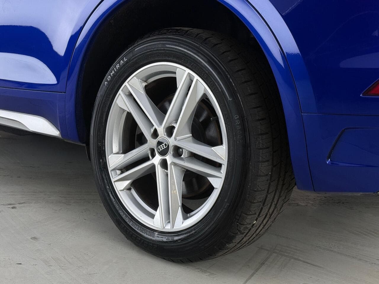 Audi Q5 thumbnail Wheel