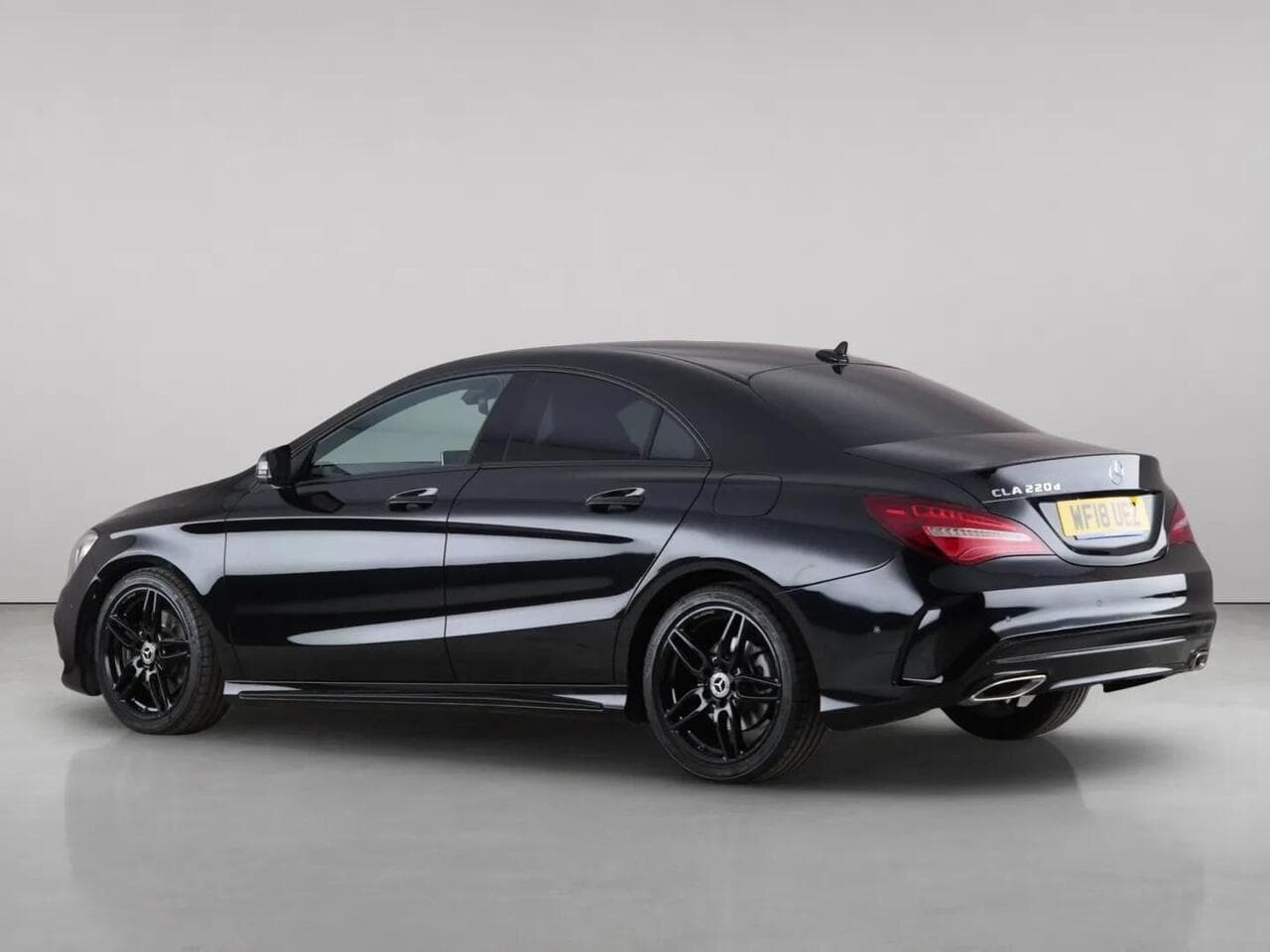 Mercedes-Benz CLA thumbnail Rear Left