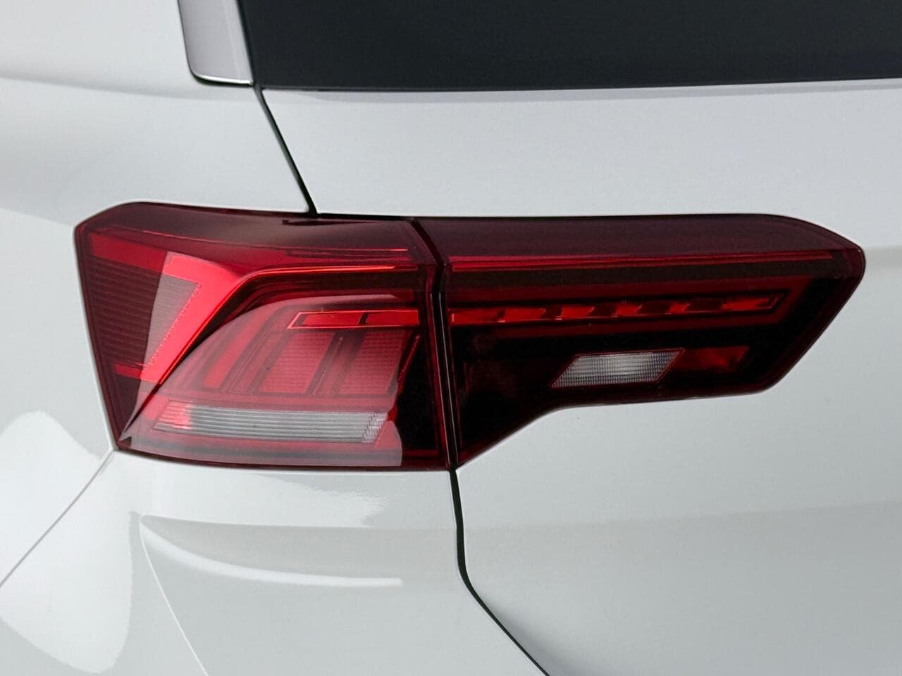 Volkswagen T-Roc thumbnail Lights Rear