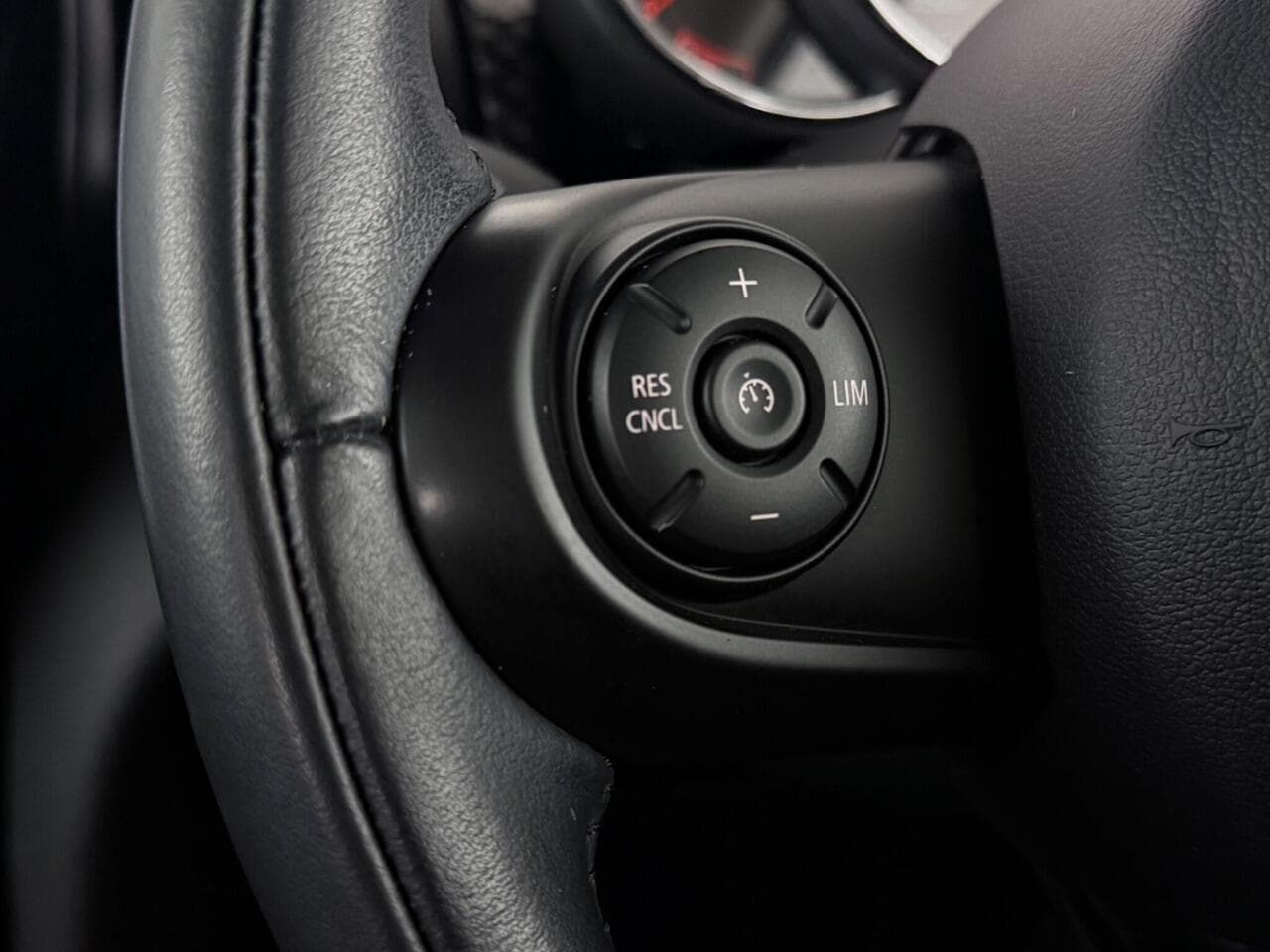 MINI Hatch thumbnail Misc Controls