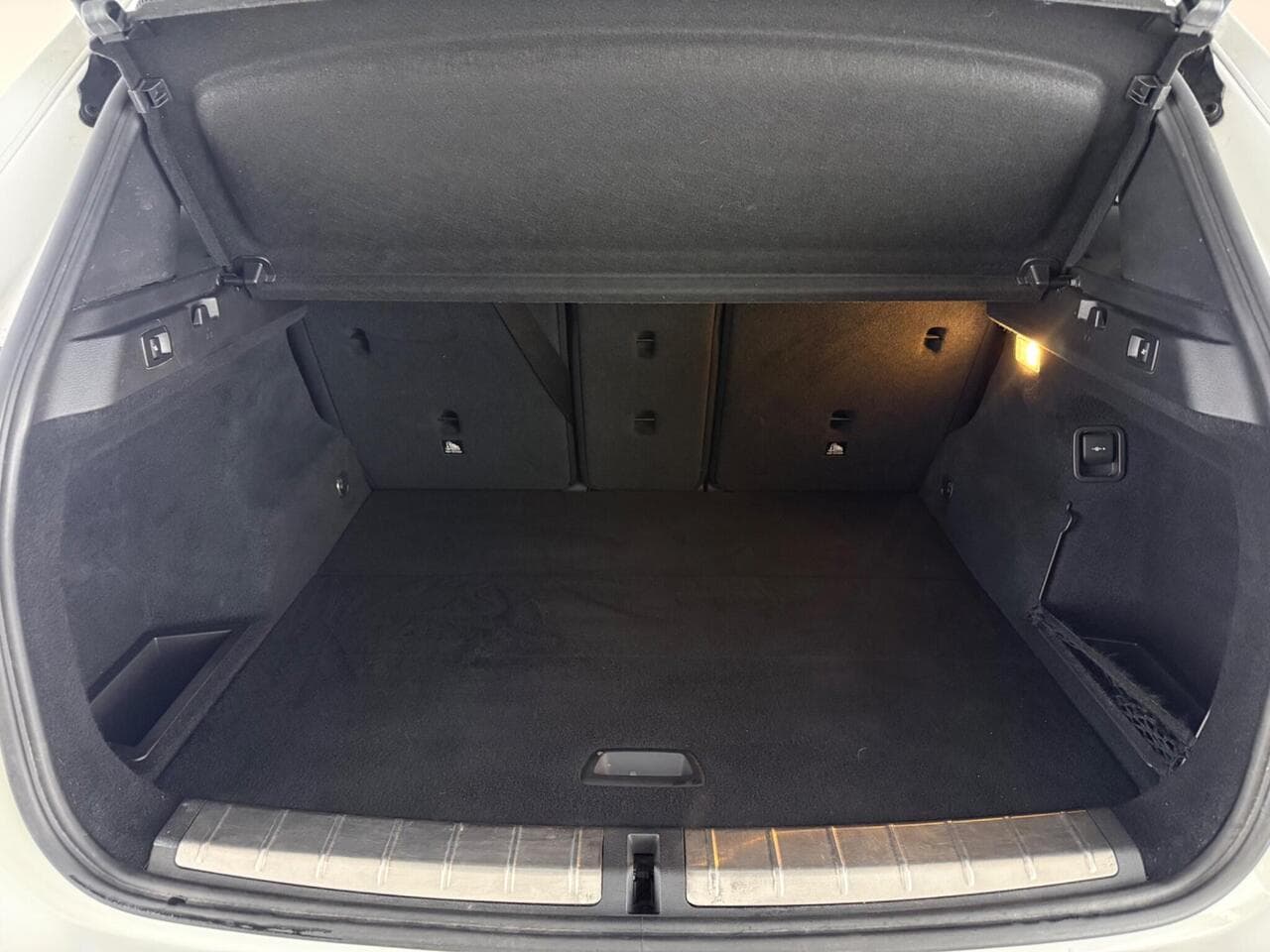 BMW X1 thumbnail Boot