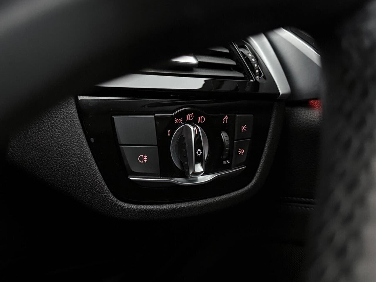 BMW 6 Series Gran Turismo thumbnail Misc Controls