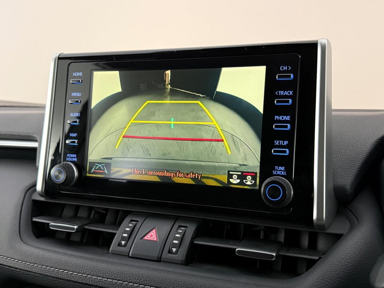 Toyota RAV4 thumbnail Infotainment System
