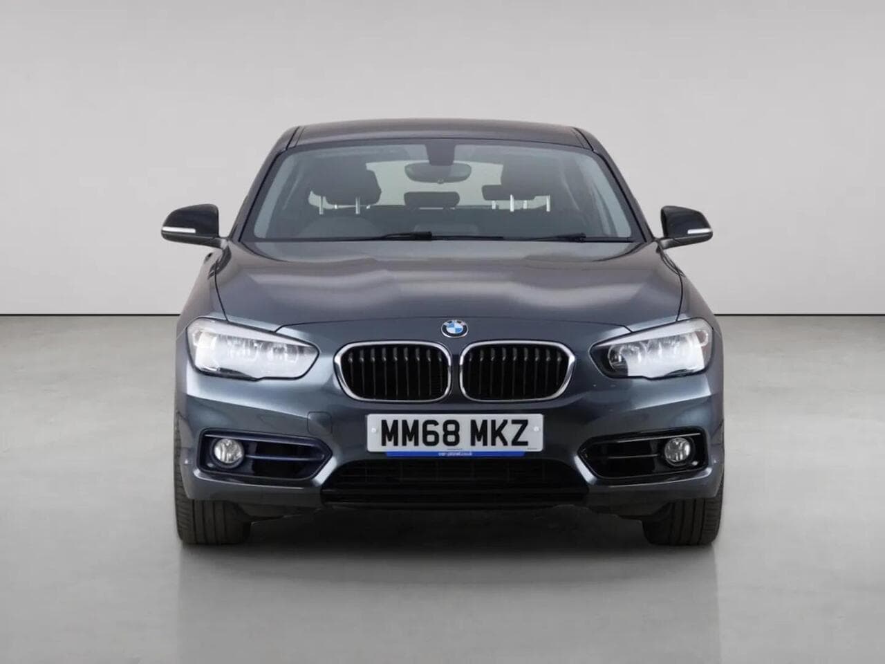 BMW 1 Series thumbnail Front