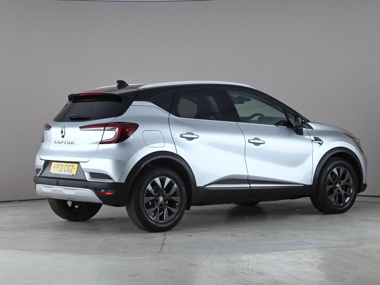 Renault Captur thumbnail Rear Right