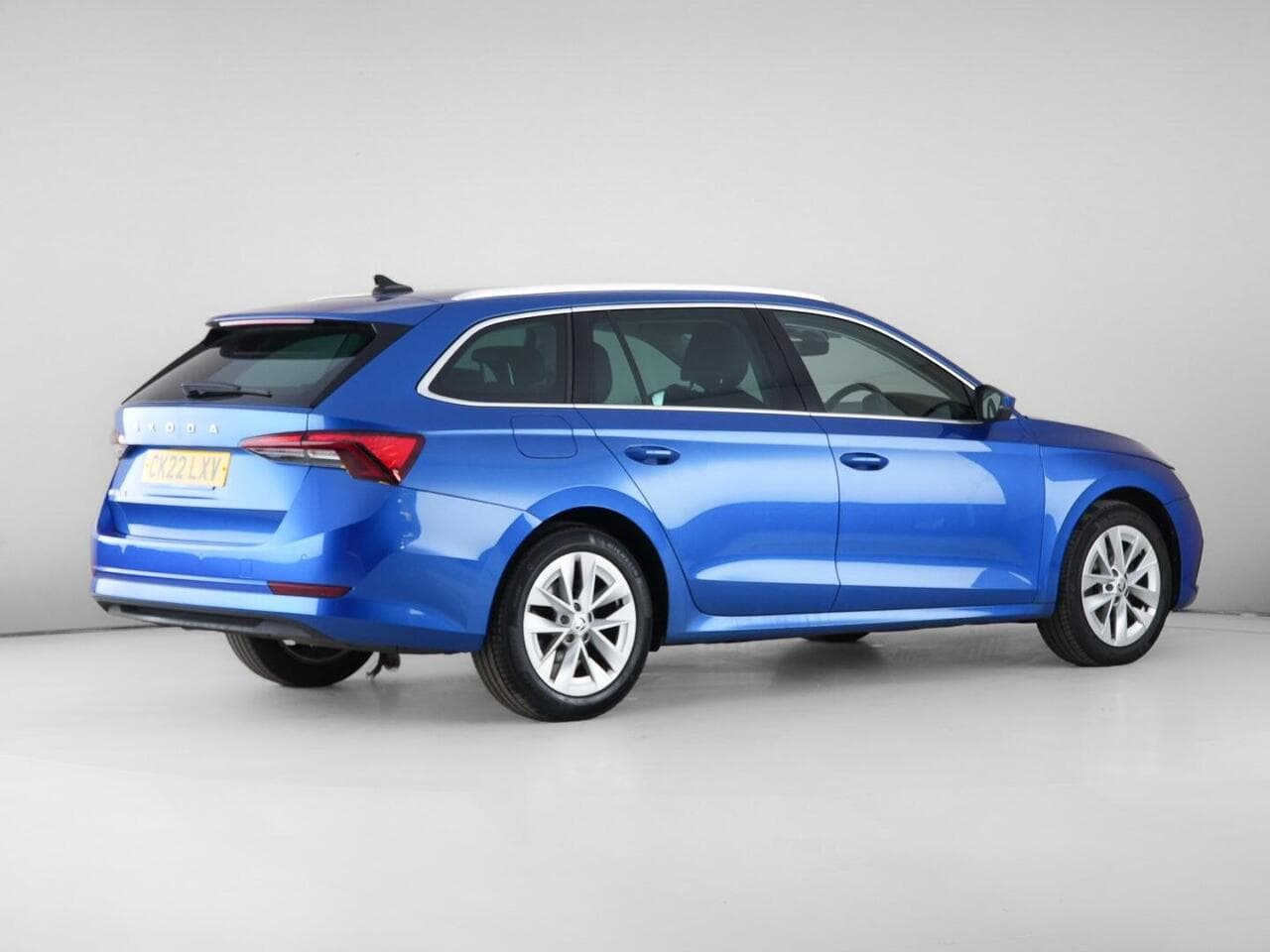 Skoda Octavia thumbnail Rear Right