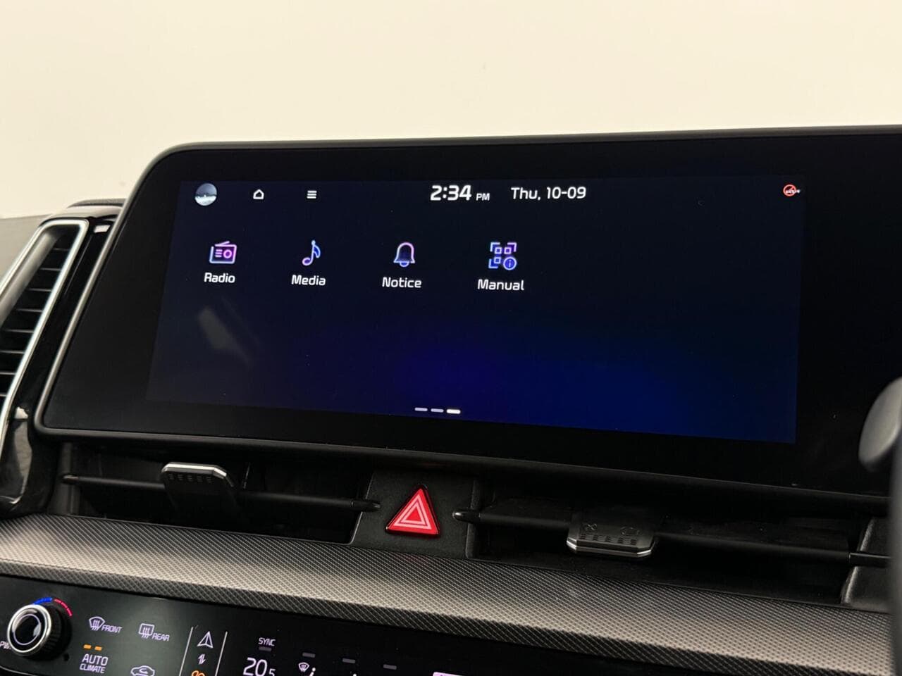 Kia Sportage thumbnail Infotainment System