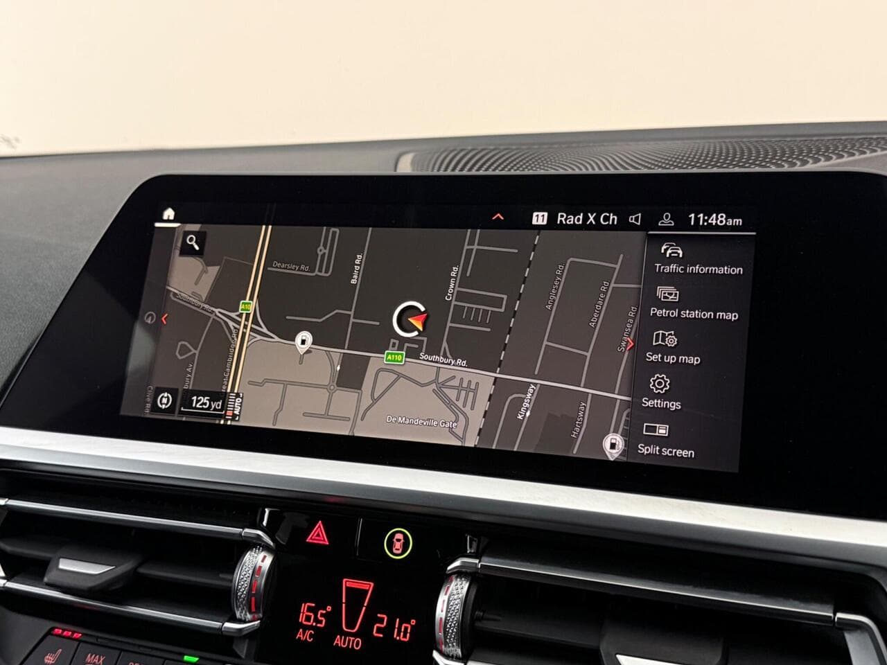 BMW 3 Series thumbnail Infotainment System