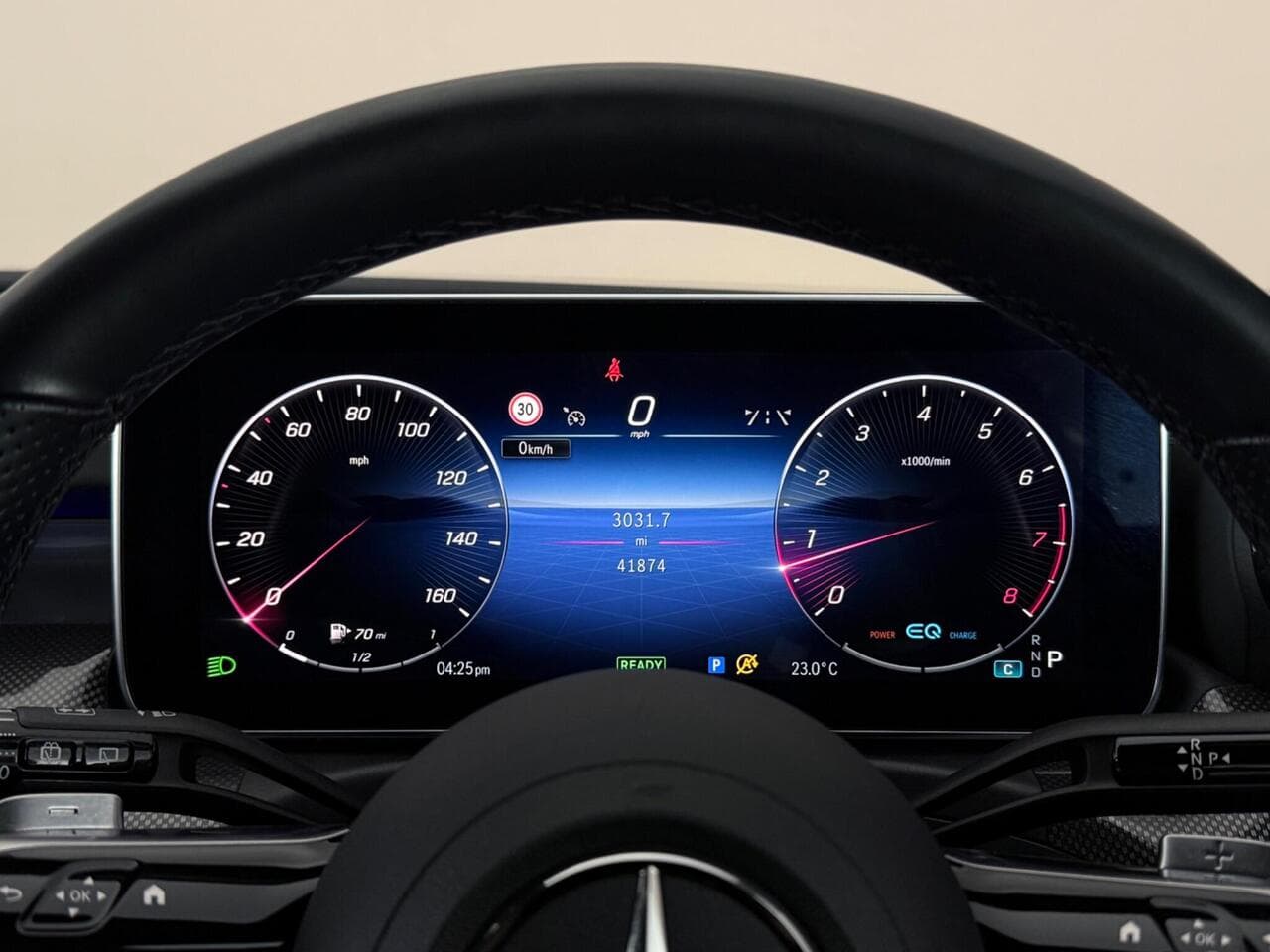 Mercedes-Benz C Class thumbnail Driver Instruments