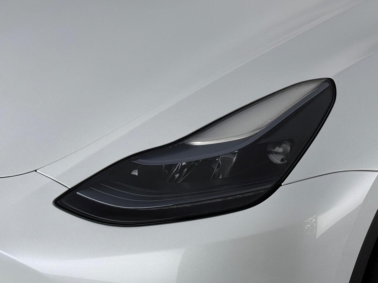 Tesla Model Y thumbnail Inconclusive