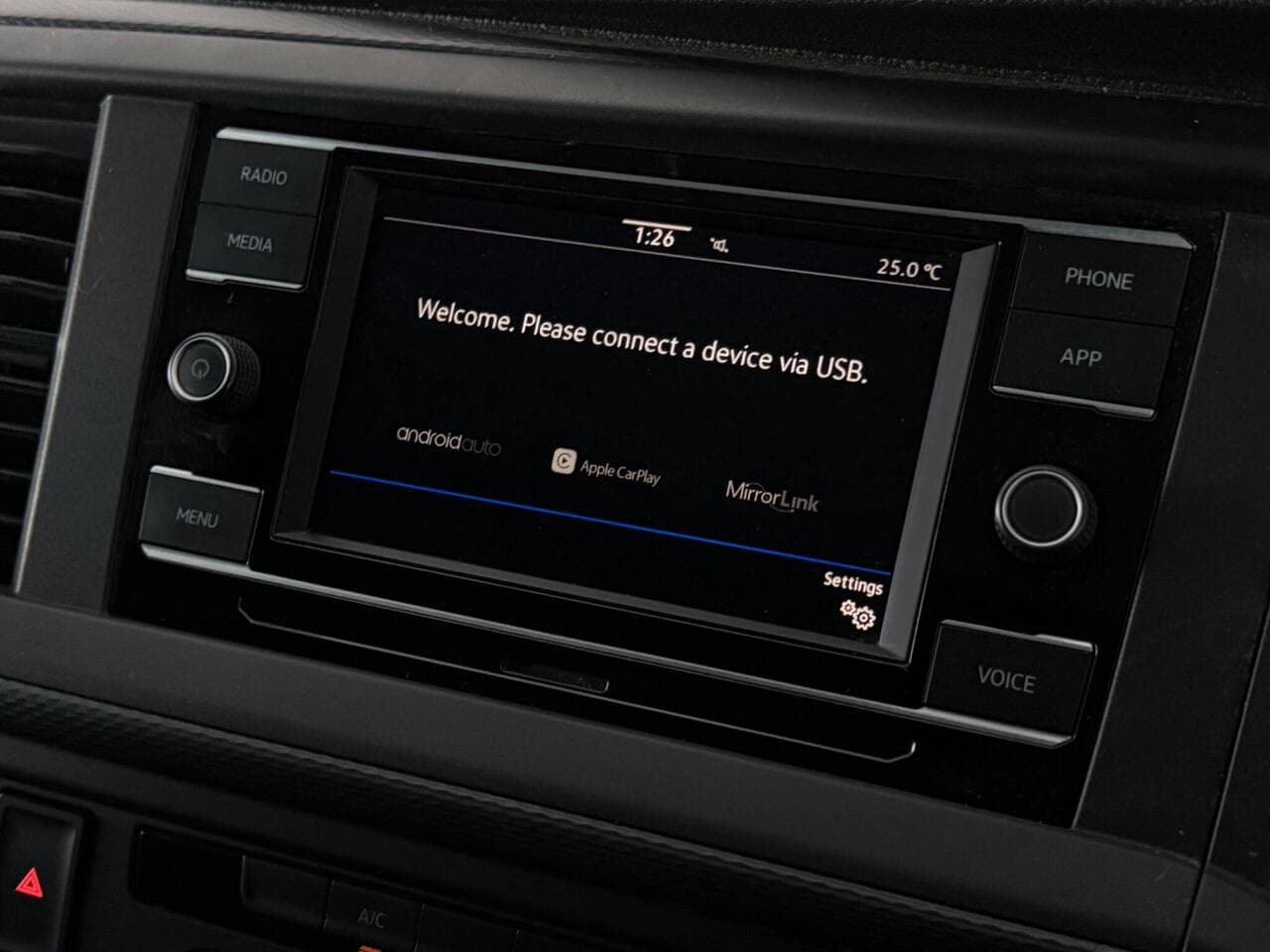 Volkswagen Transporter thumbnail Infotainment System