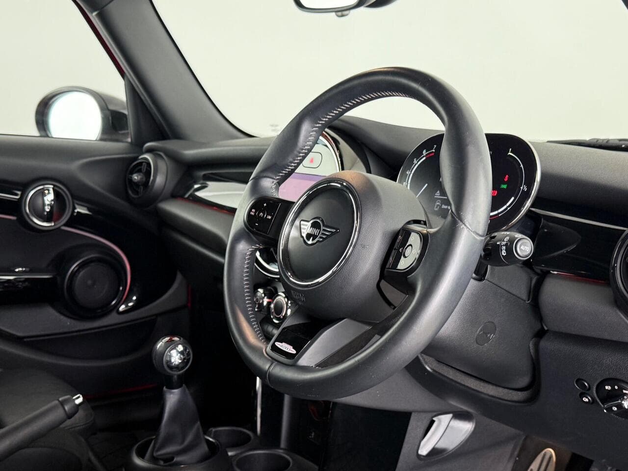 MINI Hatch thumbnail Interior Front