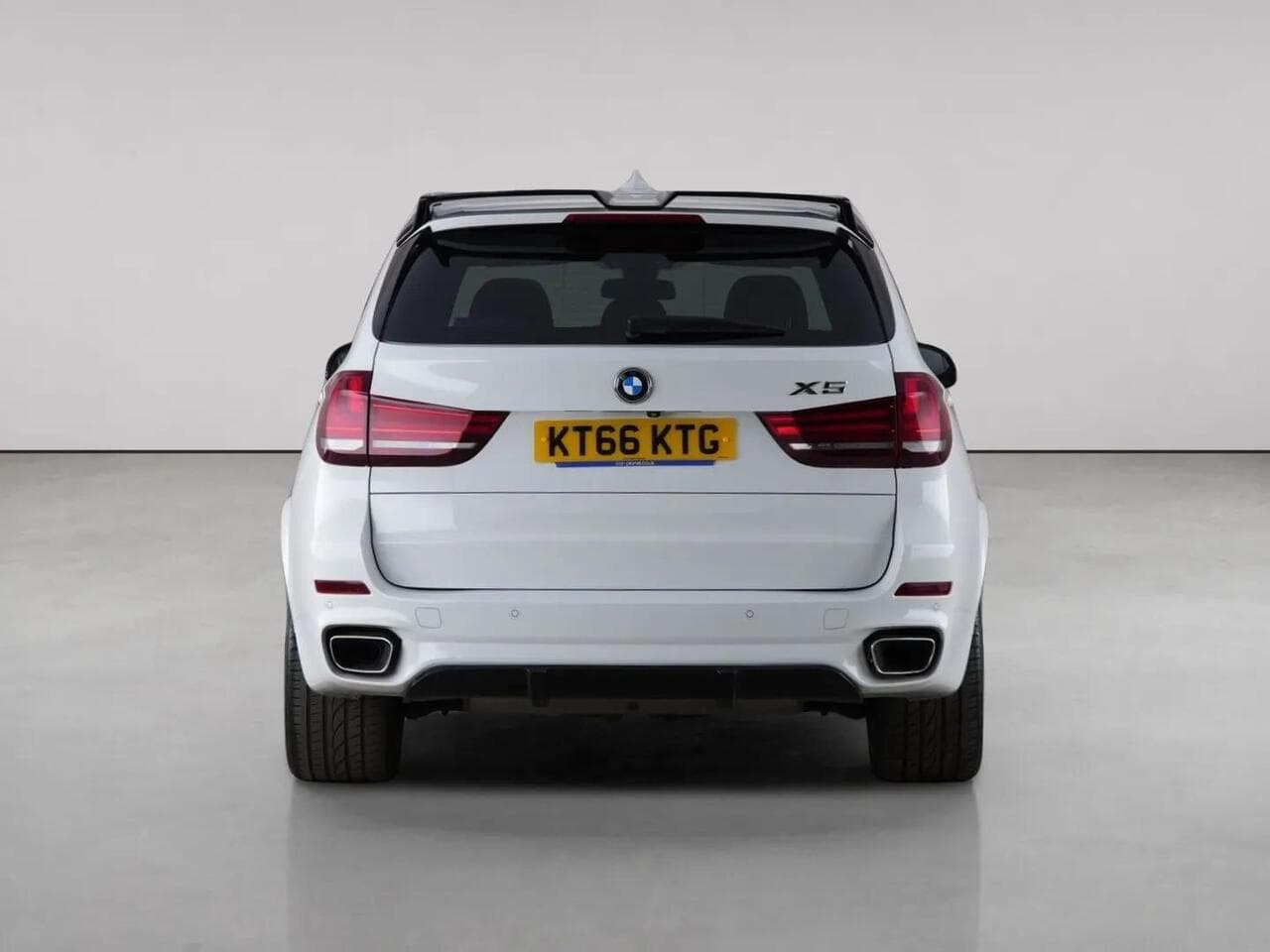 BMW X5 thumbnail Rear