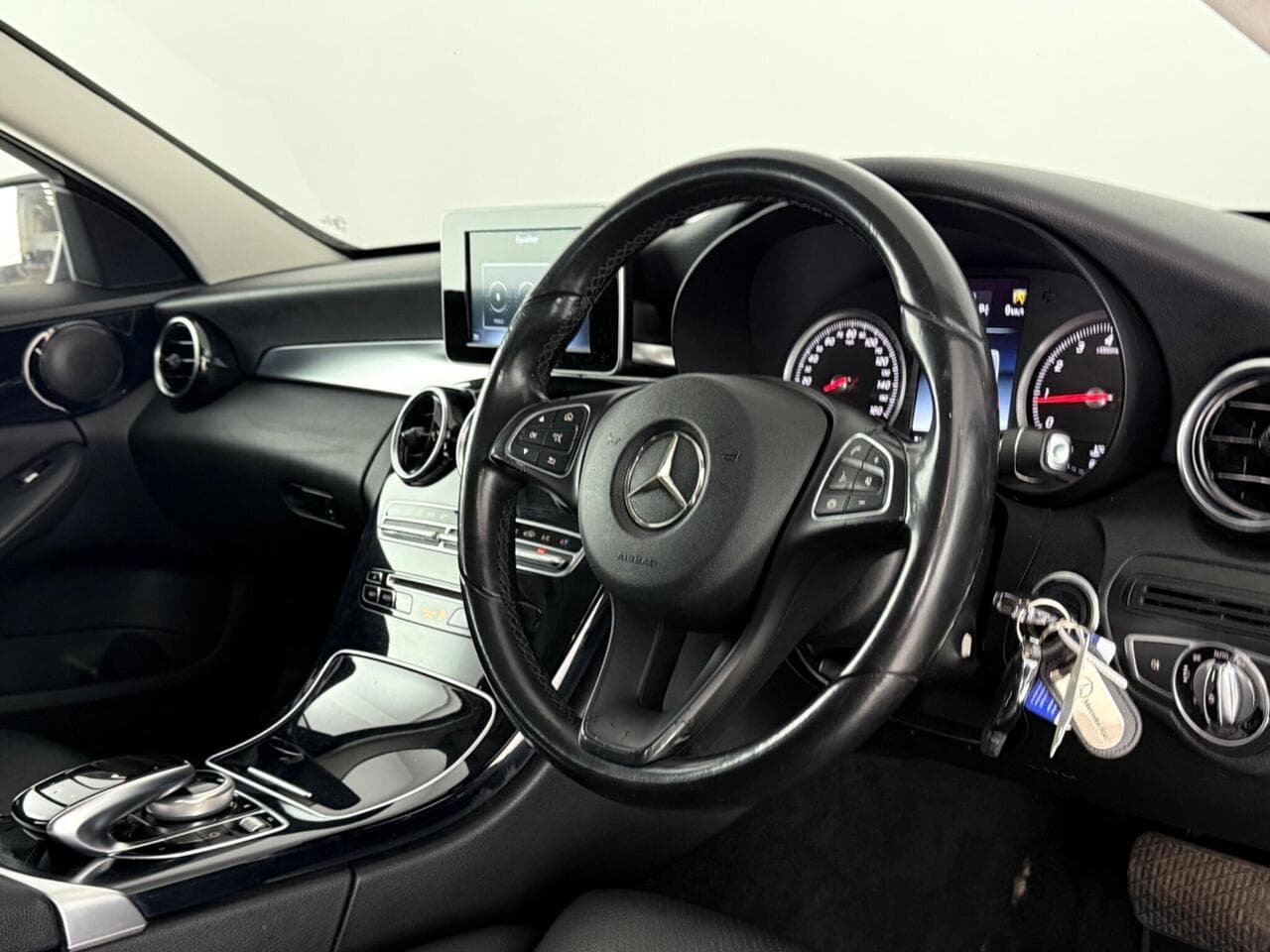 Mercedes-Benz C Class thumbnail Interior Front