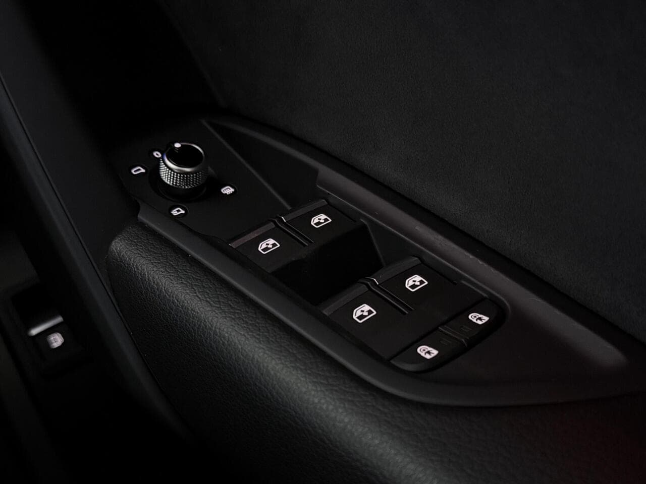 Audi Q5 thumbnail Misc Controls