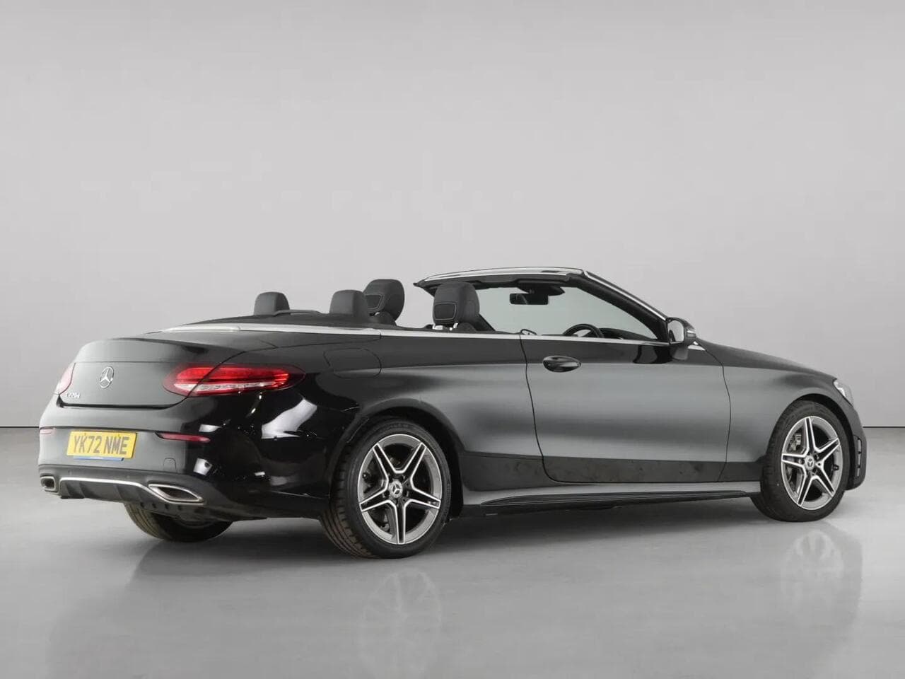Mercedes-Benz C Class thumbnail Rear Right