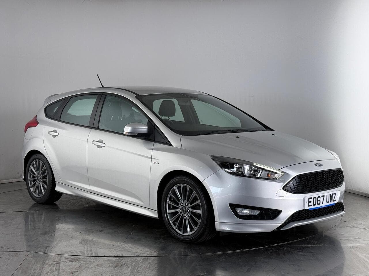 Ford Focus - Ford Focus 1.5 TDCi ST-Line Euro 6 (s/s) 5dr