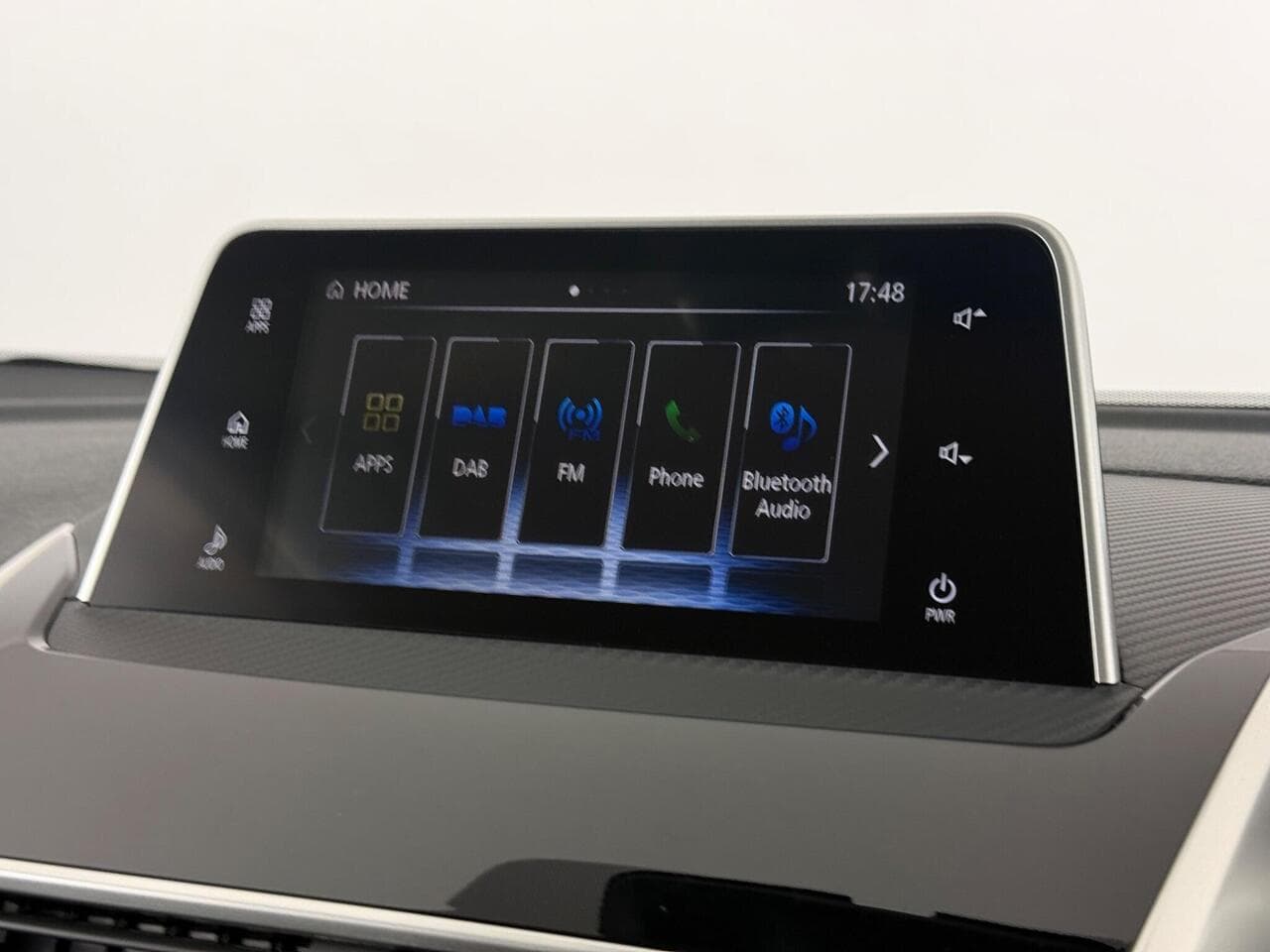 Mitsubishi Eclipse Cross thumbnail Infotainment System