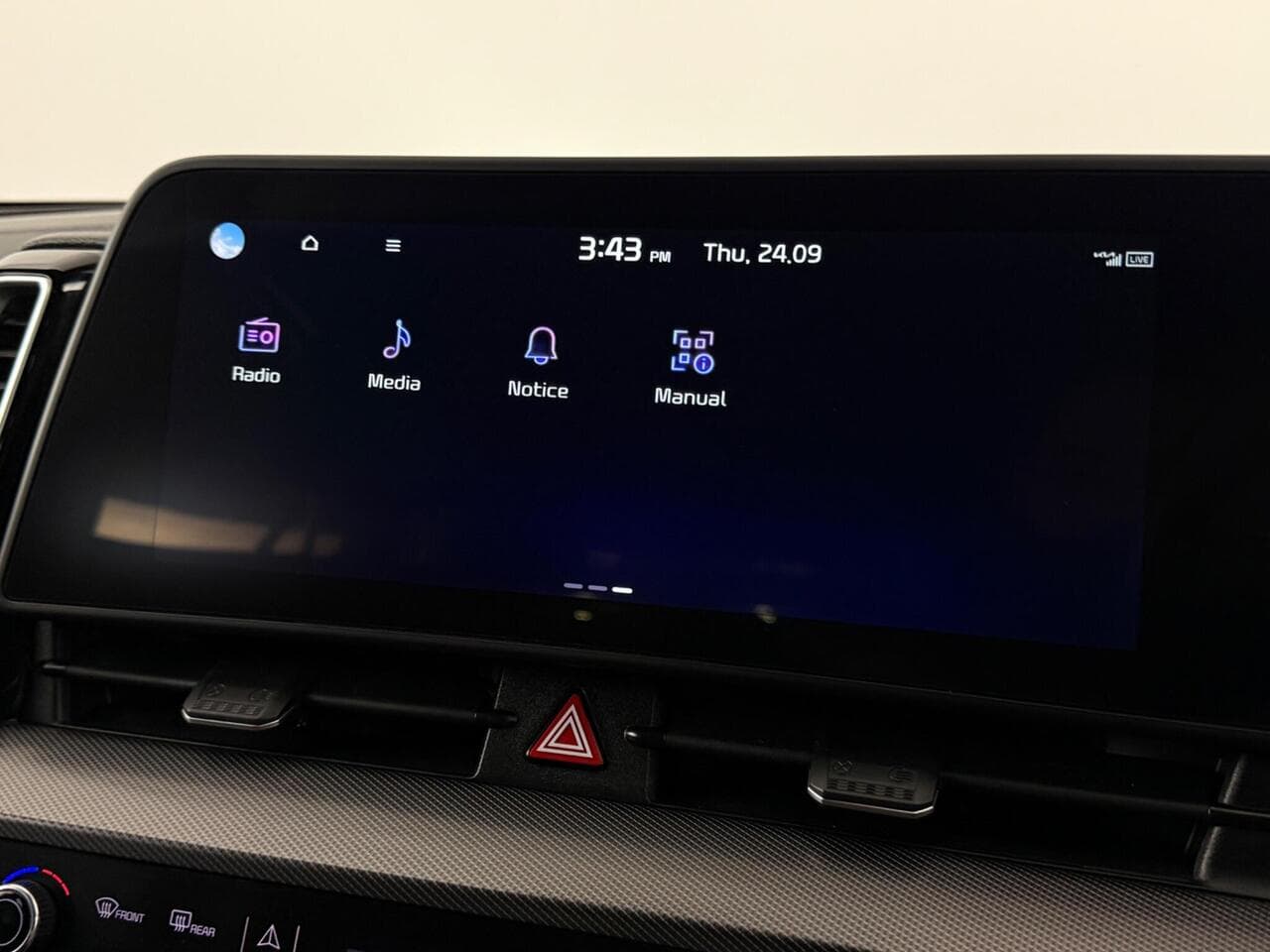 Kia Sportage thumbnail Infotainment System