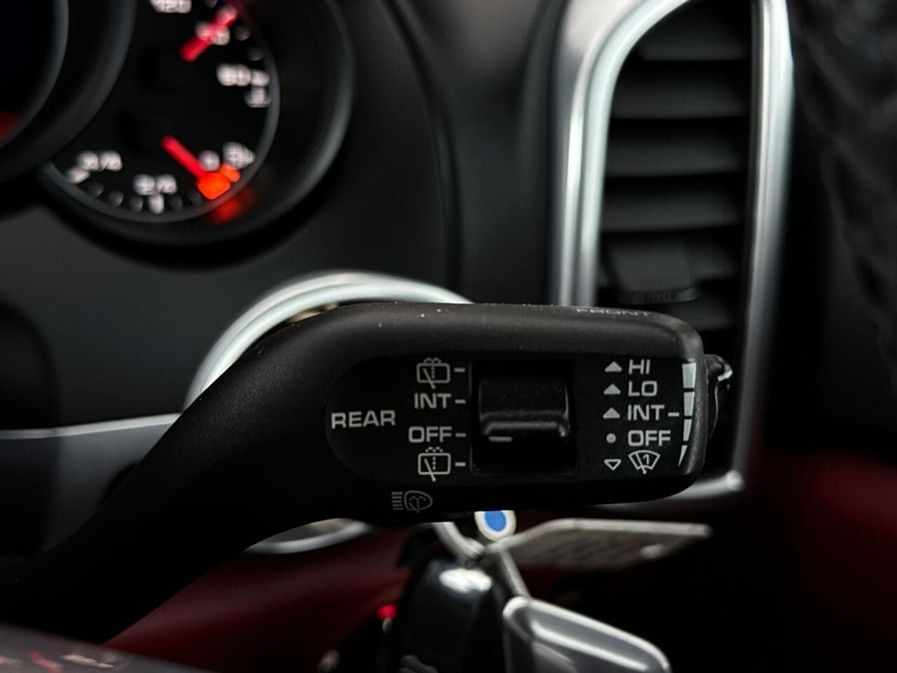 Porsche Cayenne thumbnail Misc Controls