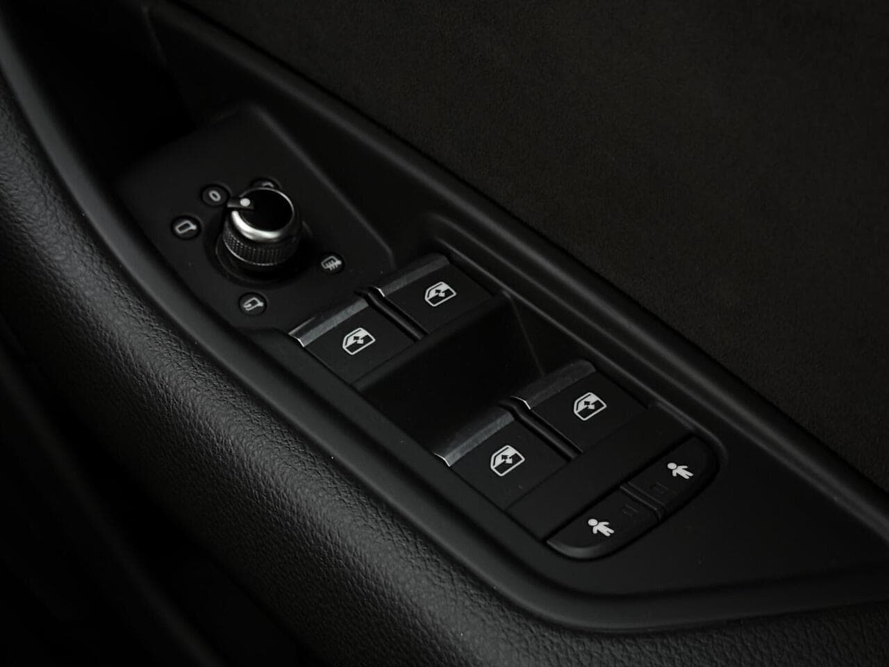 Audi A4 Avant thumbnail Misc Controls