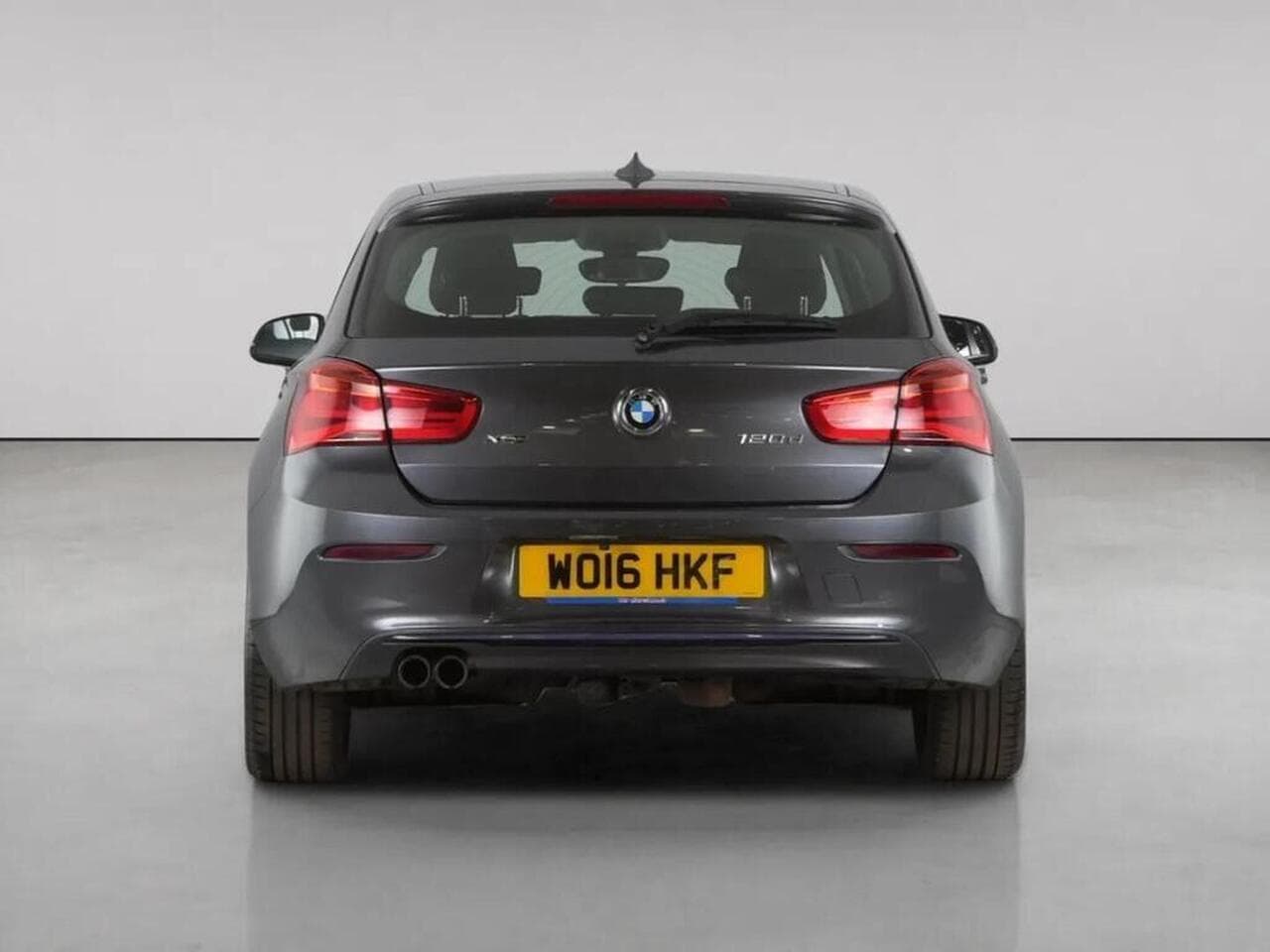 BMW 1 Series thumbnail Rear