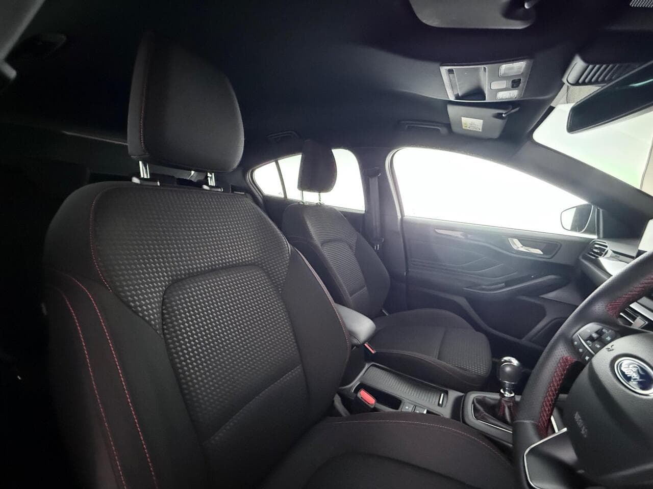 Ford Focus thumbnail Seat Driver
