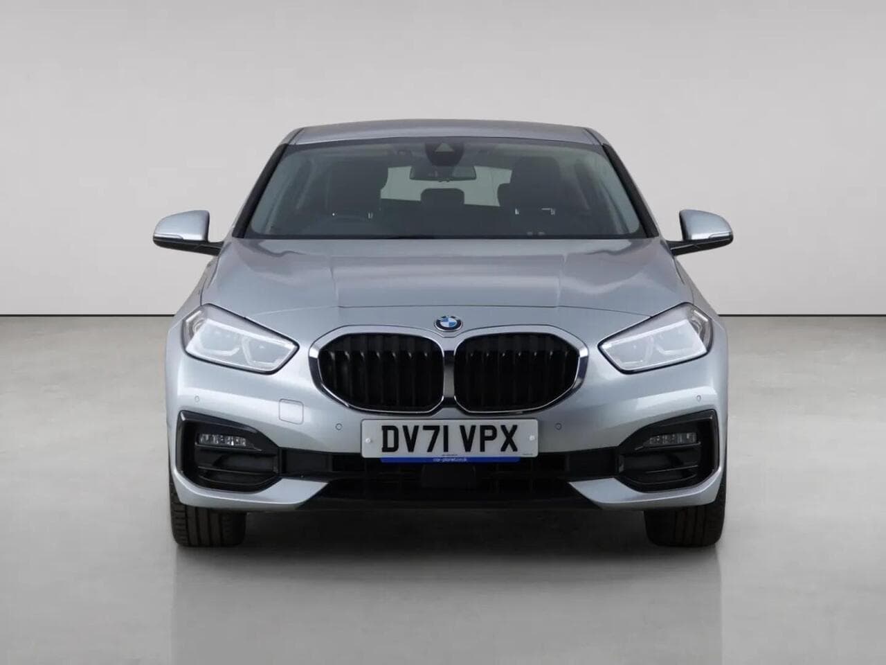 BMW 1 Series thumbnail Front